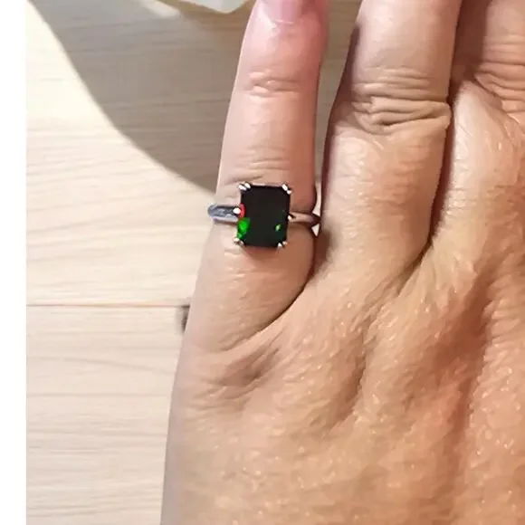 Color-Shift Gemstone Sterling Silver 925 Ring Vintage Elegant & Unique Size 6